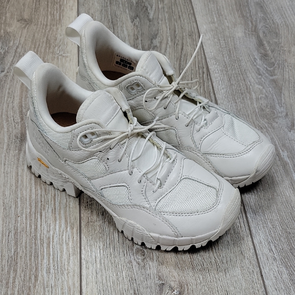 Brandblack Size 6 1/2 White Sneakers